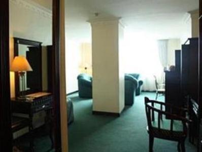 Hôtel Semarak International à Medan Extérieur photo